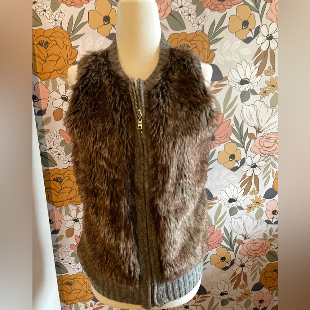 Boutique XXI Furry Vest Size S